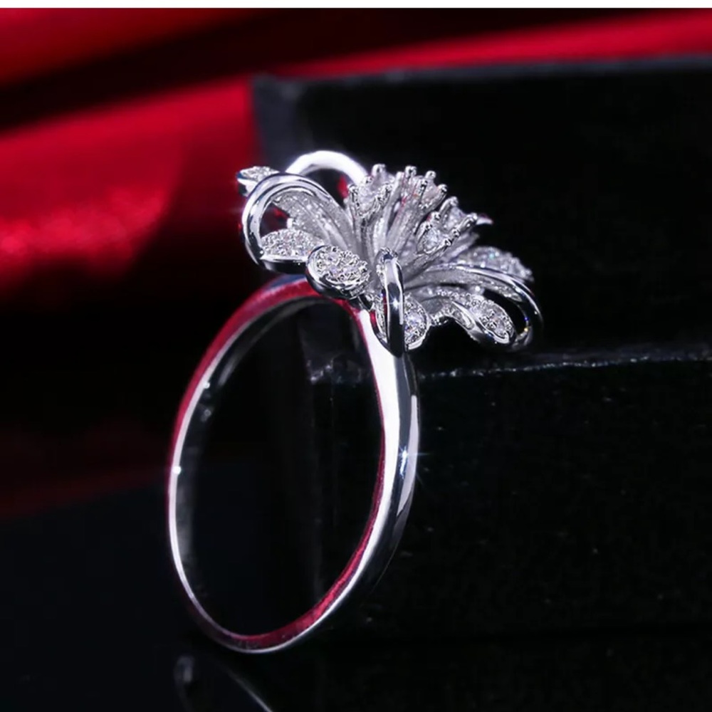 Flower 925 Silver Ring Round Cut White Sapphire - Picture 2 of 6